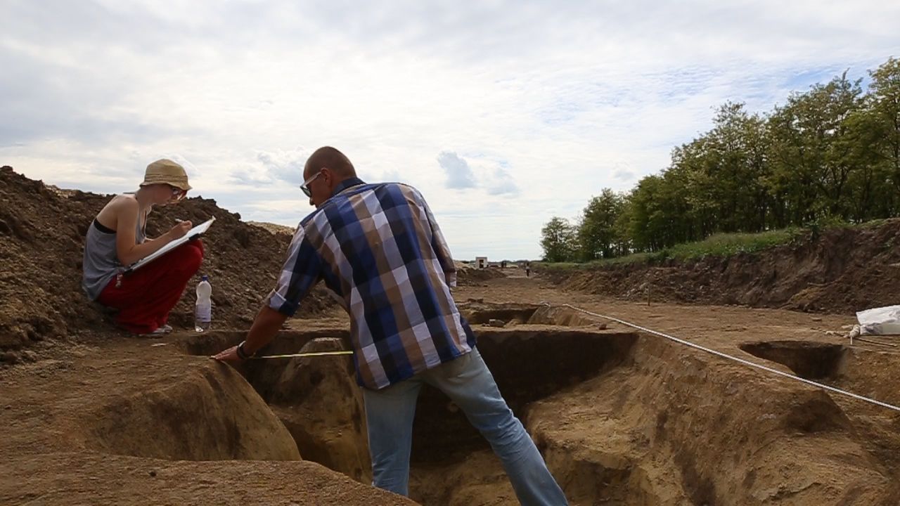 Párosával szép a rajz: nagyobb méretű objektumoknál gyorsabb és könnyebb a rajzolás, ha a rajzolót a mérésben segítik.